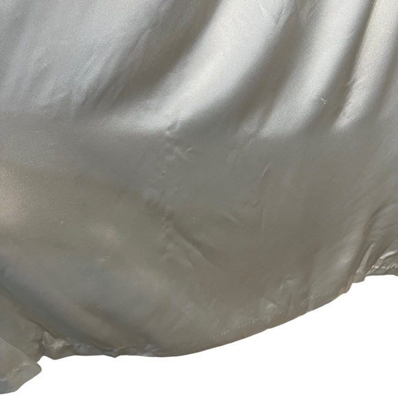 Oscar de la Renta Lace Trim Embellishment Nightgown - Picture 10 of 15